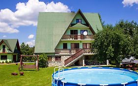 Hacjenda - Apartamenty I Pokoje Goscinne